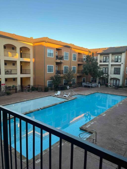 Hill Country Hiatus! Apartment Austin Exterior photo