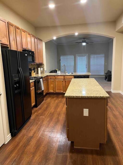 Hill Country Hiatus! Apartment Austin Exterior photo